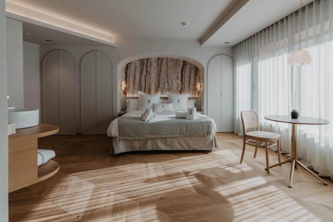 Hotel Petit Luxe 테라사 외부 사진