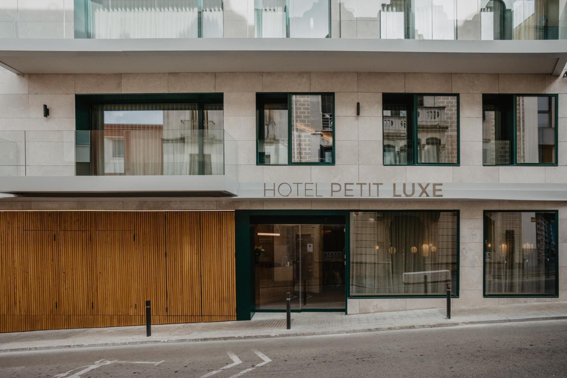 Hotel Petit Luxe 테라사 외부 사진