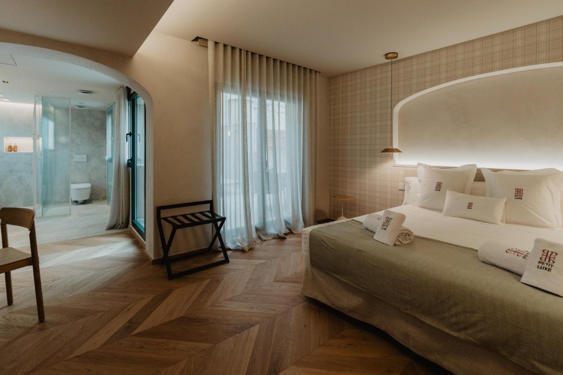 Hotel Petit Luxe 테라사 외부 사진