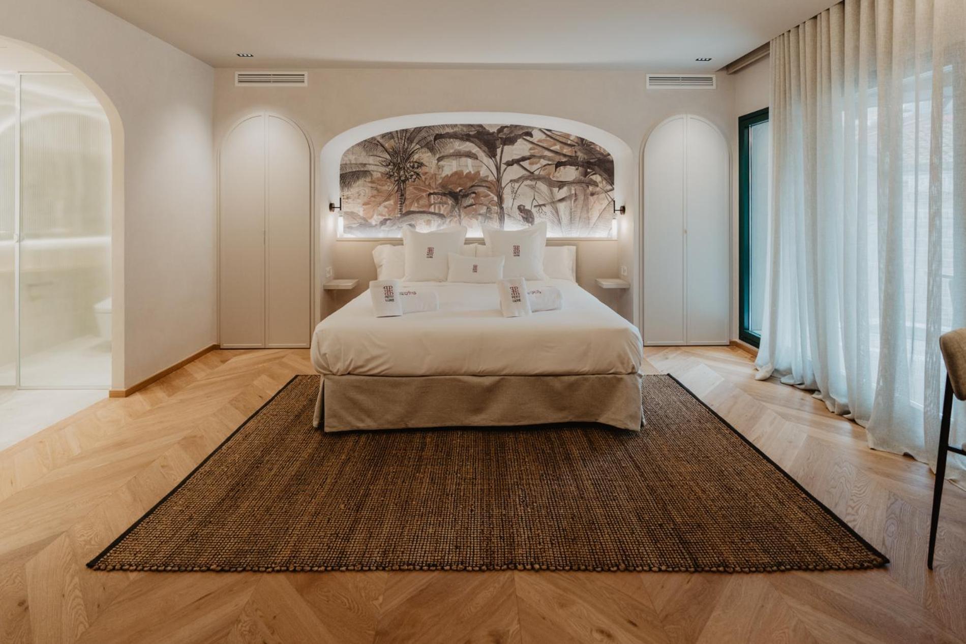 Hotel Petit Luxe 테라사 외부 사진
